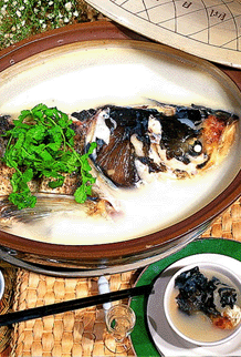 天目湖美食砂锅鱼头